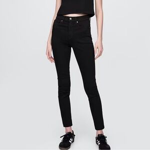 GAP Women's Black Skinny Jeans